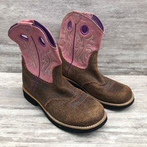 ARIAT western round toe cowboy boots